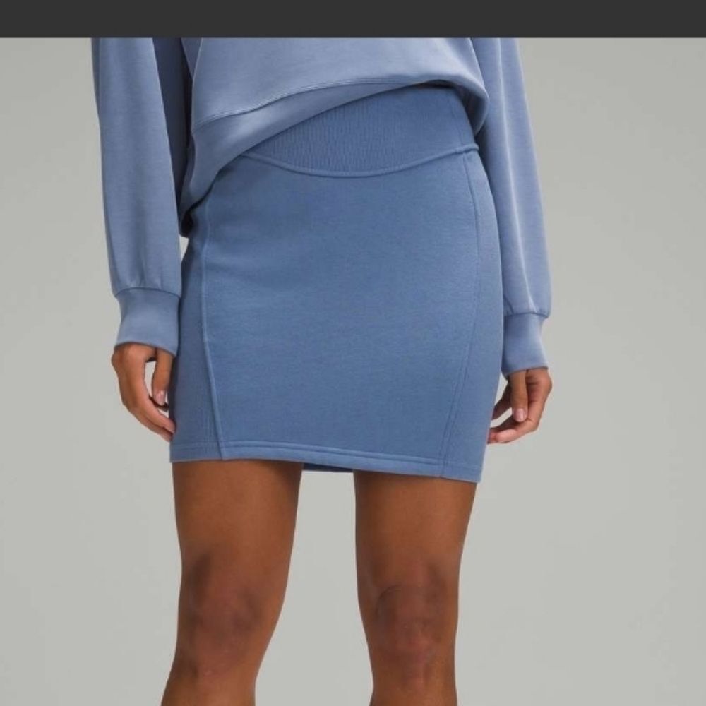 Lululemon Scuba High Rise Mini Skirt  size XL color: Oasis Blue  NWT